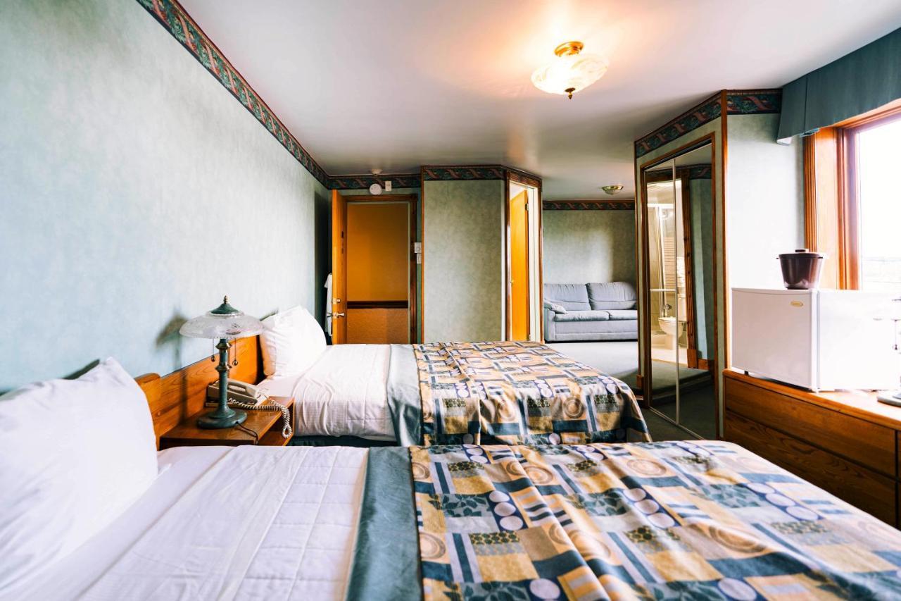 Auberge Harris Saint-Jean-sur-Richelieu Bagian luar foto