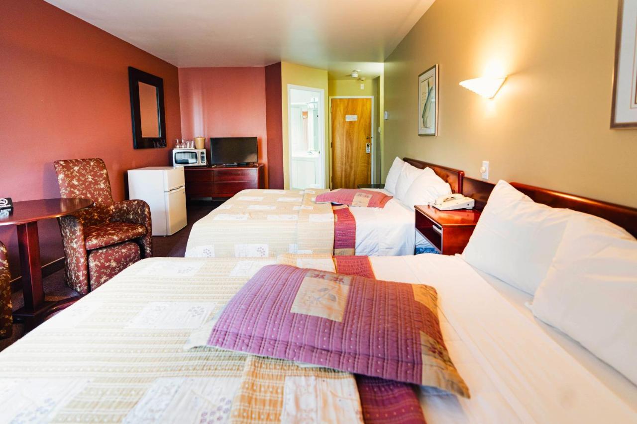 Auberge Harris Saint-Jean-sur-Richelieu Bagian luar foto