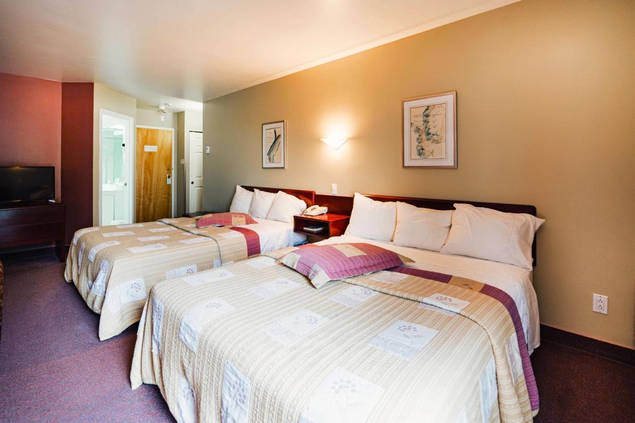Auberge Harris Saint-Jean-sur-Richelieu Bagian luar foto