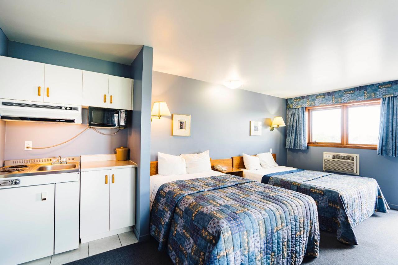 Auberge Harris Saint-Jean-sur-Richelieu Bagian luar foto