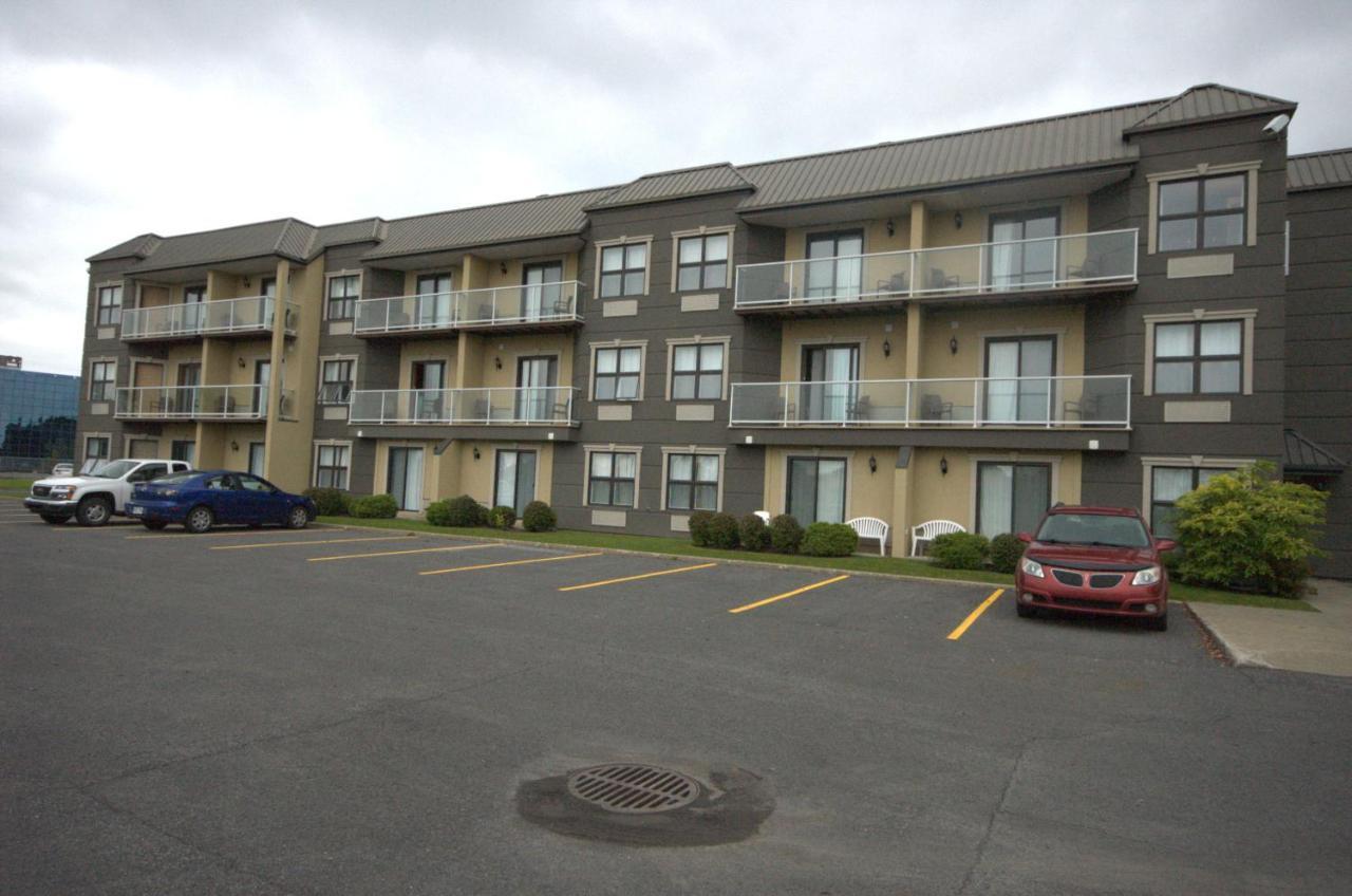 Auberge Harris Saint-Jean-sur-Richelieu Bagian luar foto