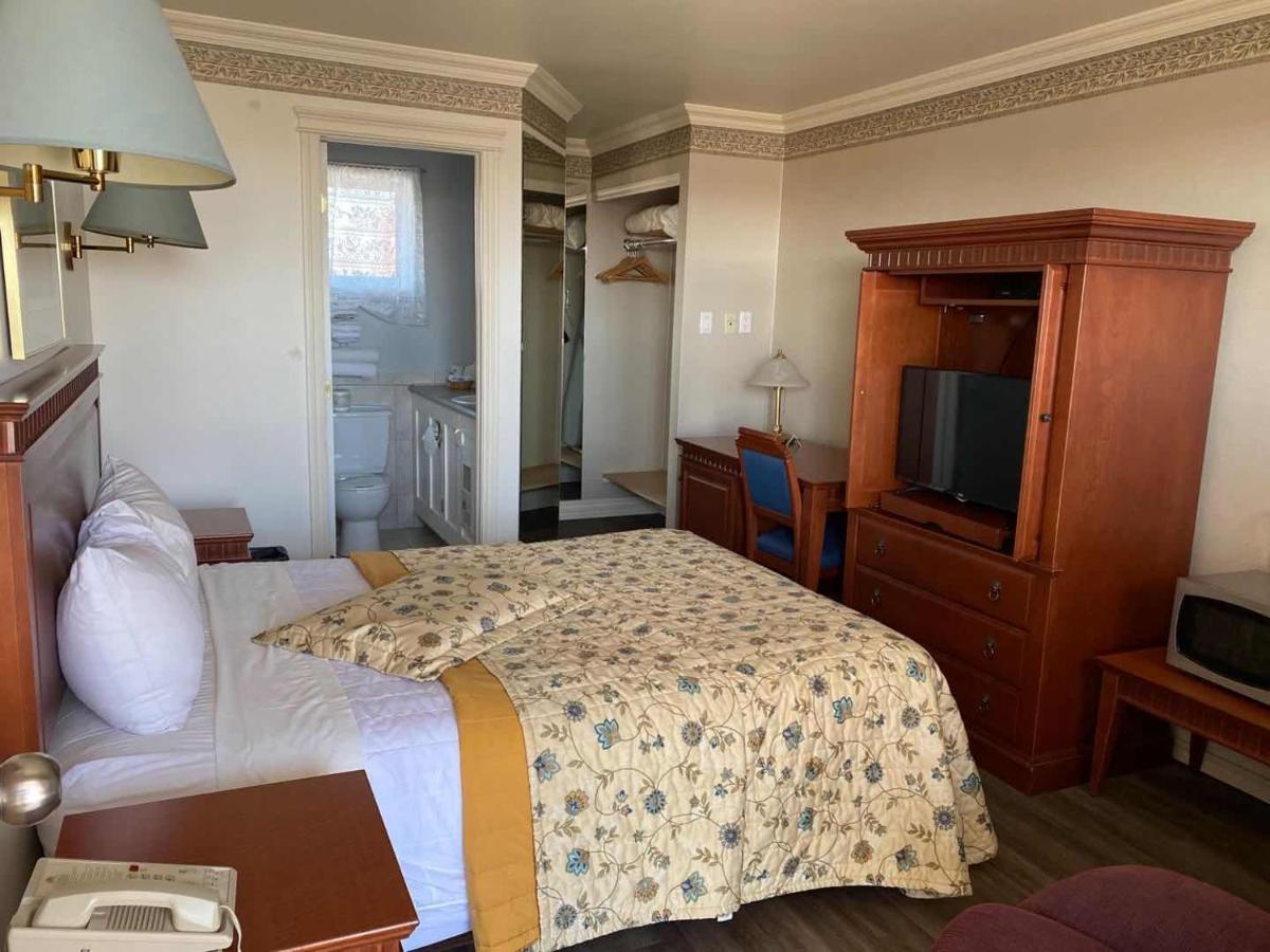 Auberge Harris Saint-Jean-sur-Richelieu Bagian luar foto